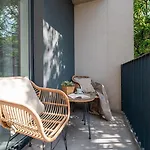 Lovely 2bedroom 2-2-3