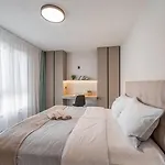 Lovely 2bedroom 2-2-3 Апартаменты Кошице