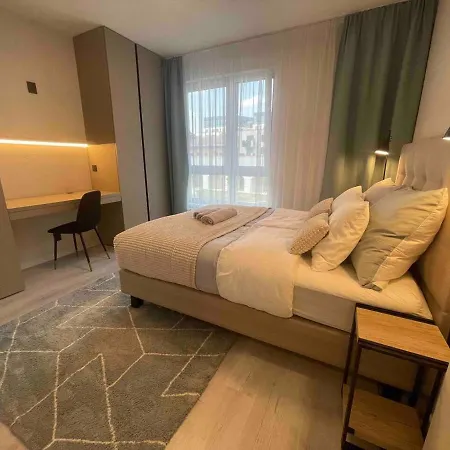 Lovely 2bedroom 2-2-3 Апартаменты *