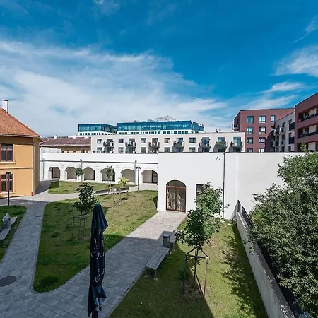 Apartment Lovely 2bedroom 2-2-3 *