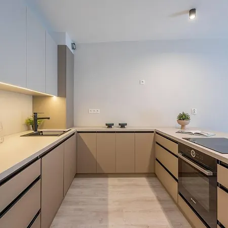 Lovely 2bedroom 2-2-3 Kosice